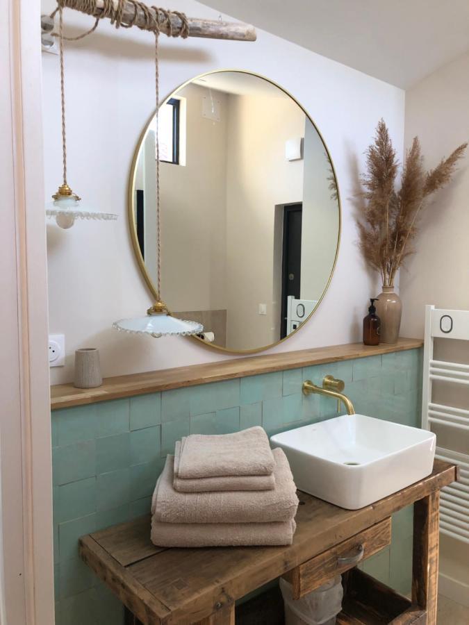 La Parenthese Hotel Auberives-sur-Vareze Buitenkant foto