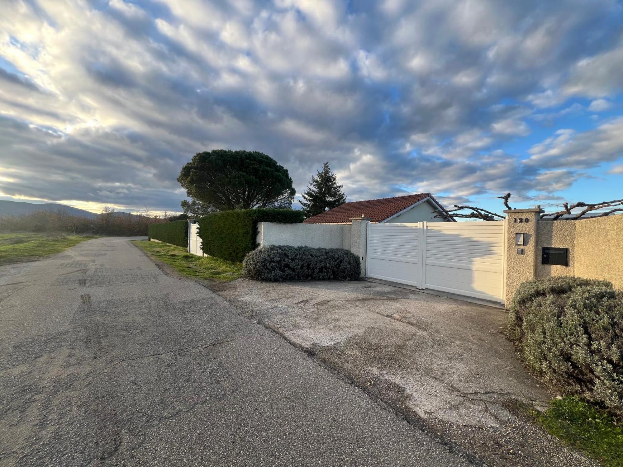 La Parenthese Hotel Auberives-sur-Vareze Buitenkant foto